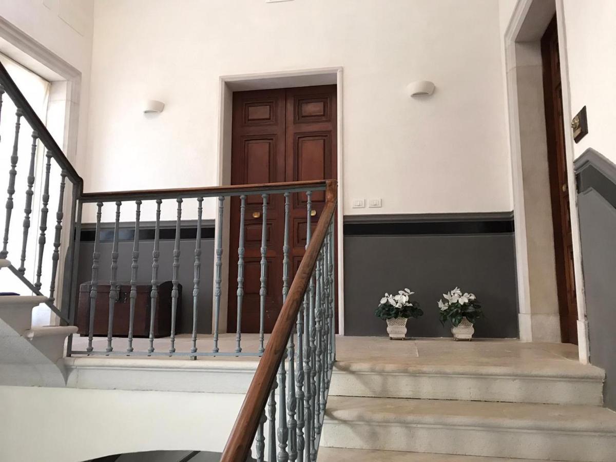 Palazzo Romanelli B&B 트라니 외부 사진