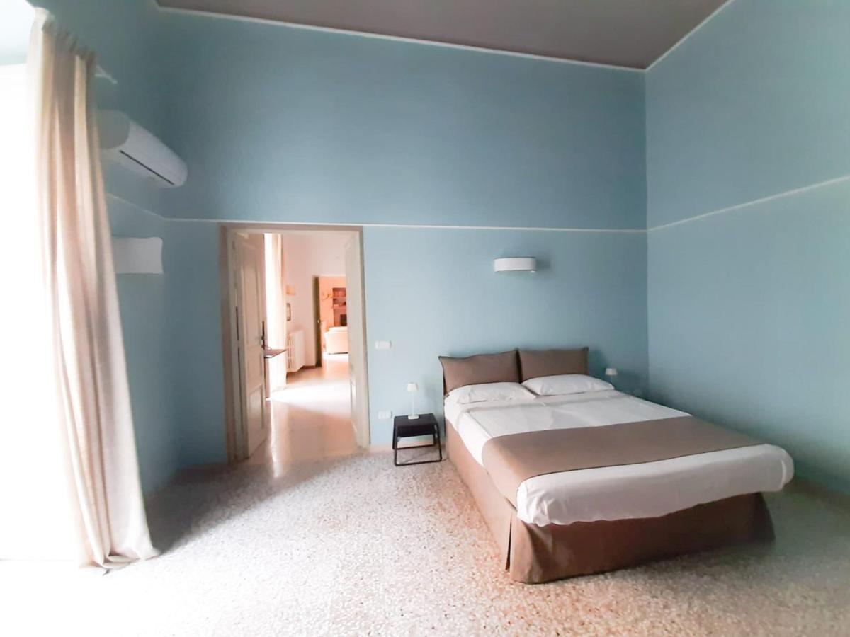 Palazzo Romanelli B&B 트라니 외부 사진